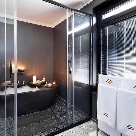 Port Ladera - Adult Only Hotel