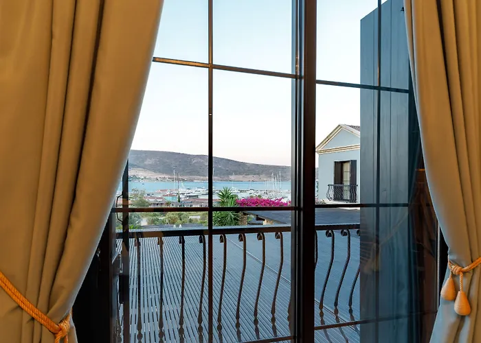 Отель Port Ladera - Adult Only 3*