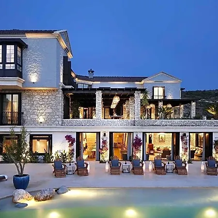 Port Ladera - Adult Only