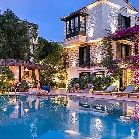 Port Ladera - Adult Only